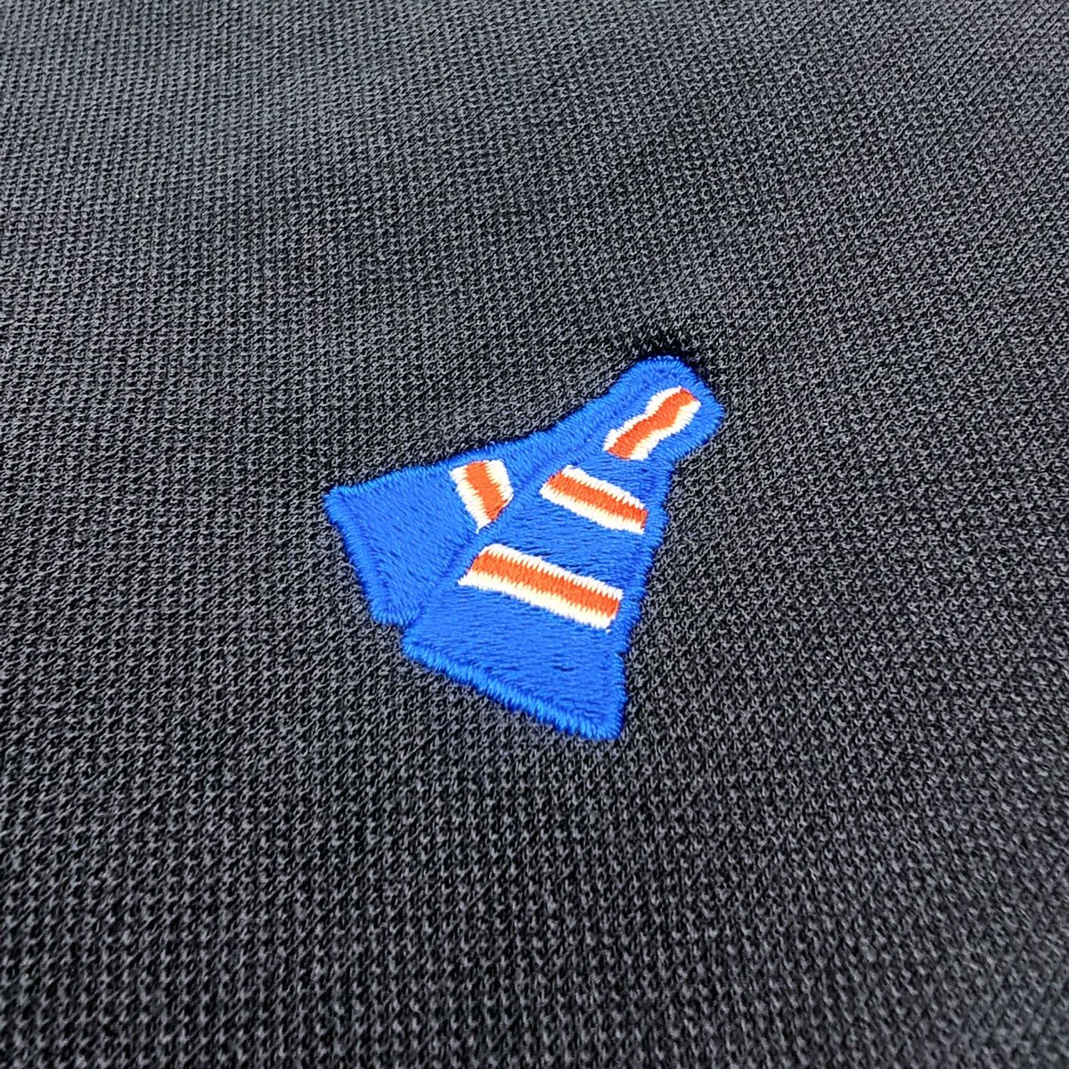___thefamous's tweet photo. New Famous Bar Sweatshirt. Certified organic cotton. Lighter 280gsm weight, perfect for layering or down the pub on match day 🟥⬜🟦 https://t.co/2cpzwL3E3c