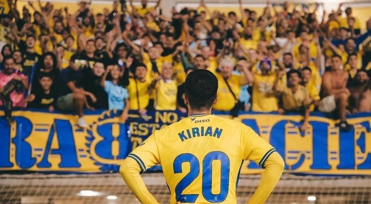 Grupo Ultra Naciente tweet media