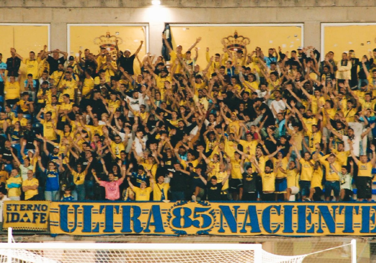 Grupo Ultra Naciente tweet media