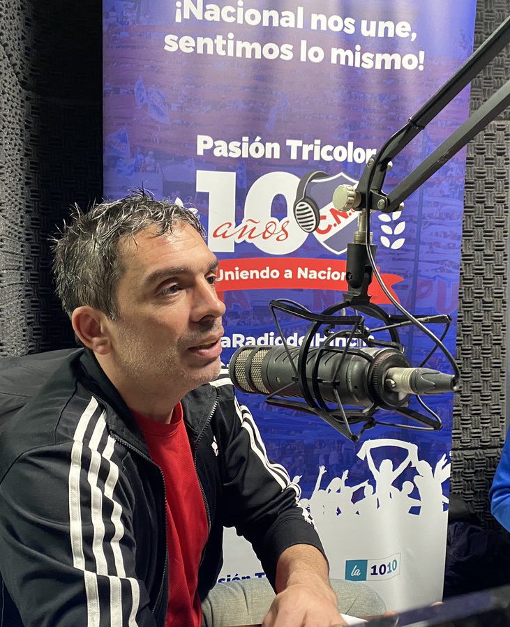 Mira lo que uno se viene a enterar .. con razon Revisionismo <a href="/rhdelfutbol/">Revisionismo Fútbol</a> desinforma tanto y siempre miente con la historia Peñarol .. miren quien esta relacionado .. el bobo de Bassurelii.. Ahora entendemos todo 😂