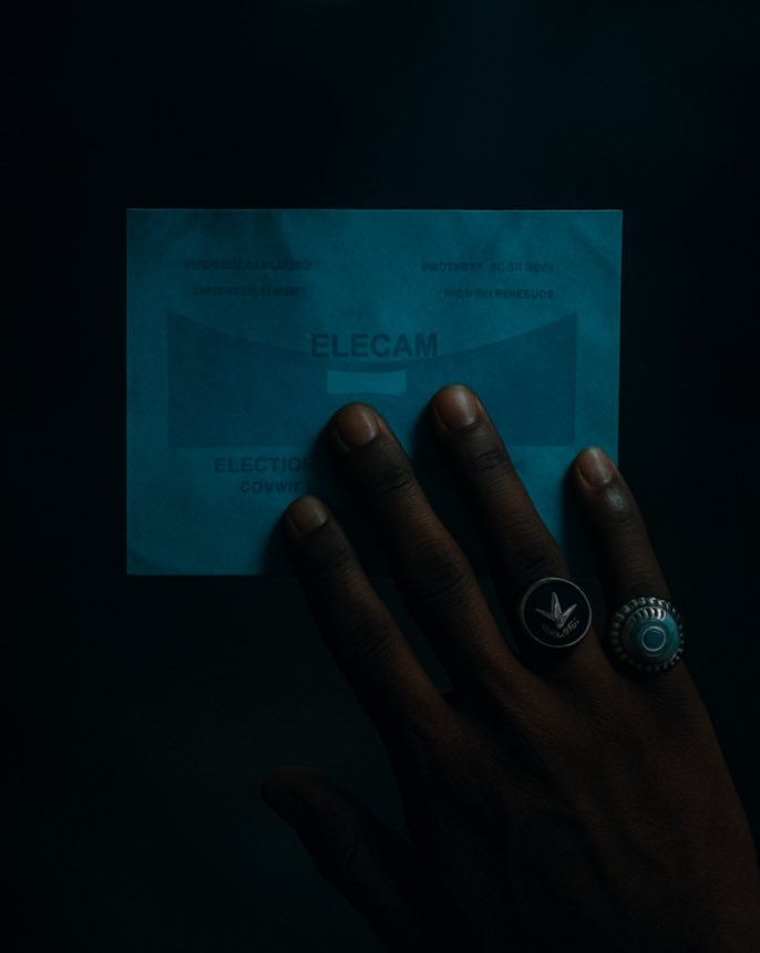 BigDesignX's tweet image. Un Camer qui a les Big Nerfs , c’est celui qui décide de comment et de ce que sa vie sera. 
Les élections, c’est pas juste une affaire de bulletins… c’est une question de destin, de courage et de choix. 🇨🇲

#bulletinparballe 
#lazone