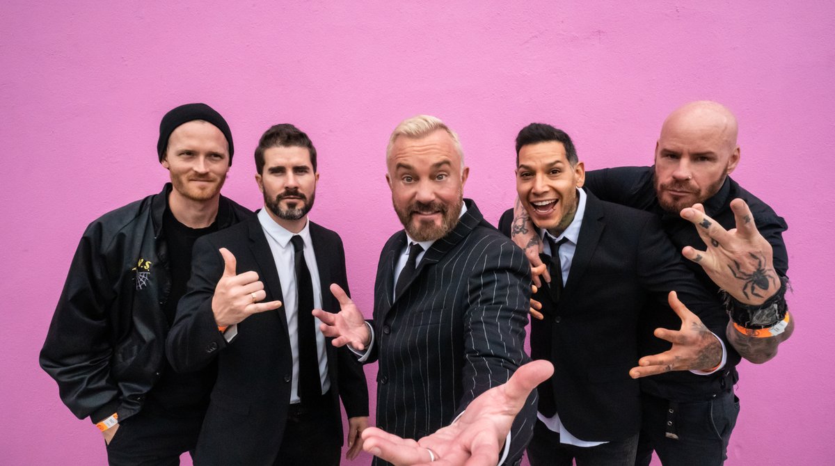 John Feldmann Deep Dives “Bored to Death” chorus.fm/news/john-feld…