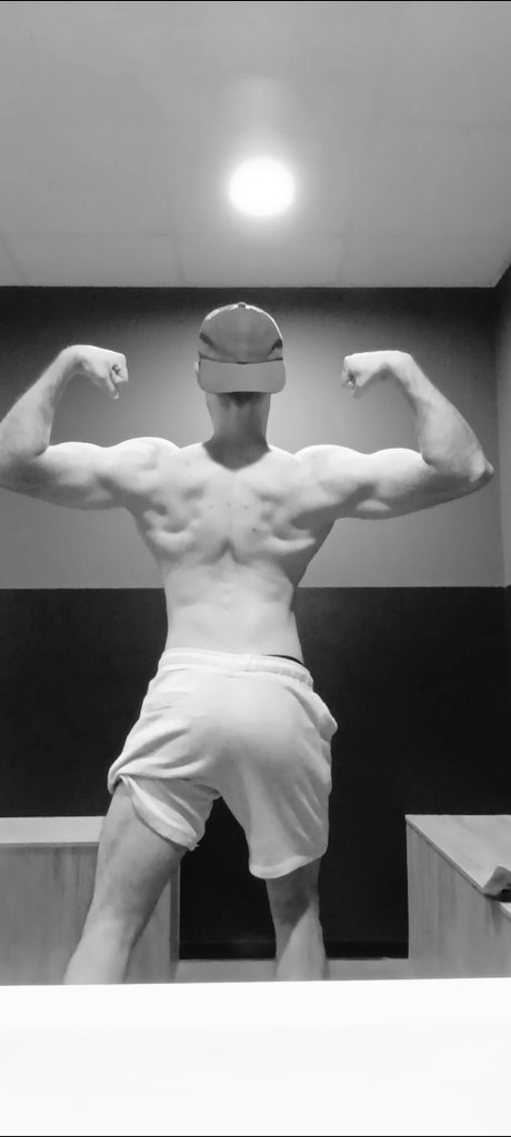 JuanTrick:):( tweet media