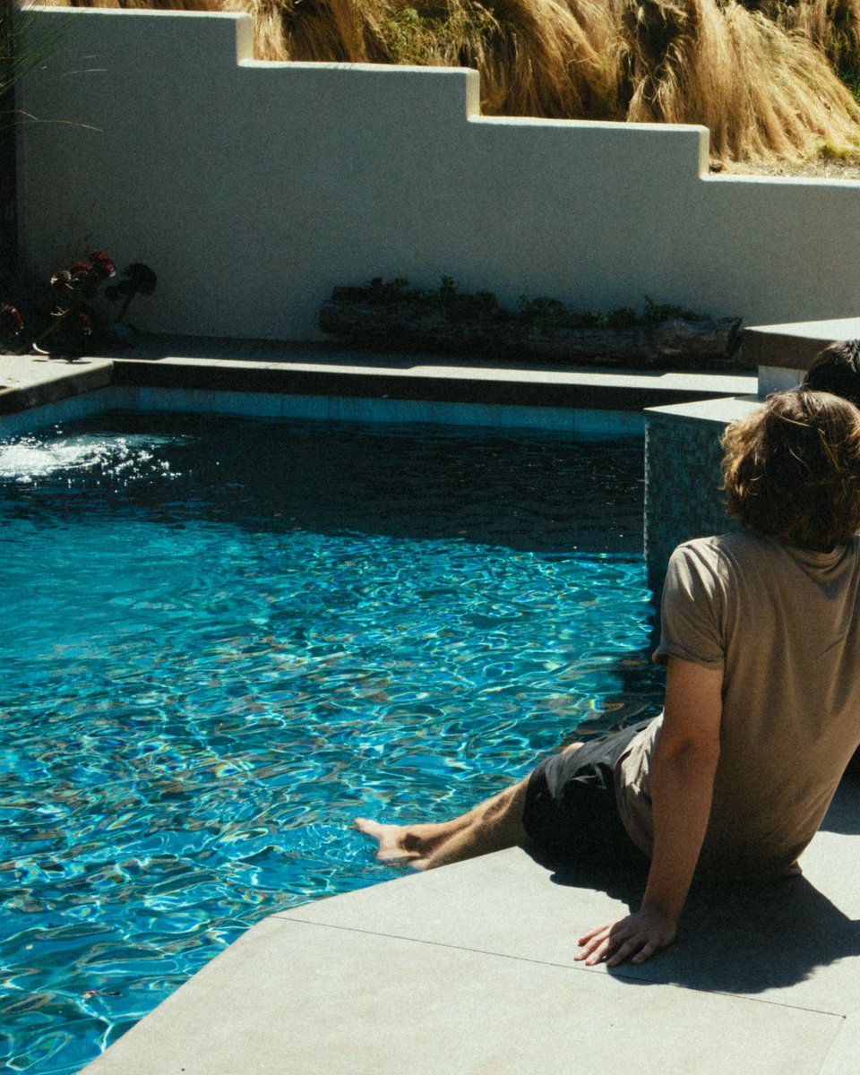 BlueWaterPoolCo's tweet image. Managing properties in the Valley? 🏘️ Blue Water simplifies pool care with one price per property, direct tenant communication &amp;amp; expert service: bluewaterchemical.com/property-manag…