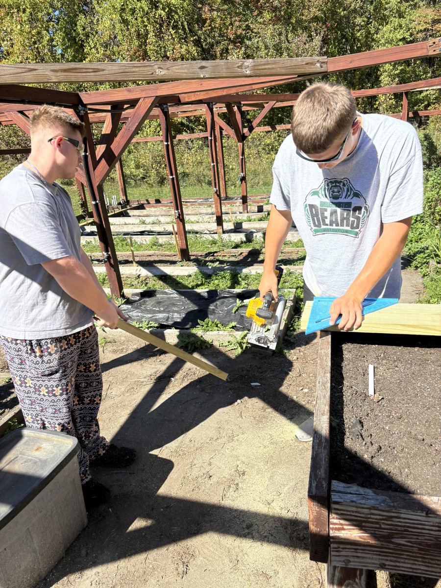 BHS_tradesclass tweet media