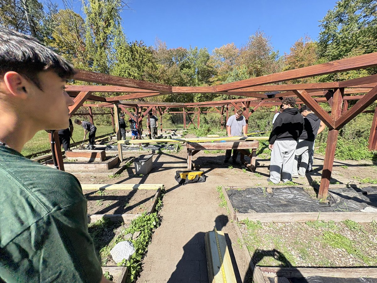 BHS_tradesclass tweet media