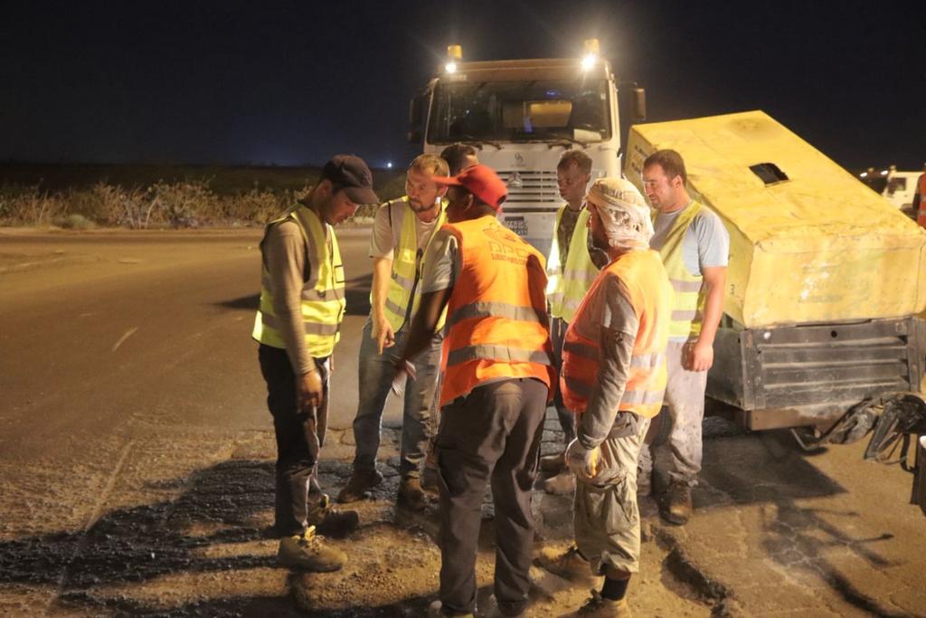 🚧 Entretien courant sur la RN3
Comme prévu, les travaux ont démarré ce soir à 19h avec le soutien de la Police Nationale pour fluidifier la circulation.
🎯 Objectif : sécurité, confort et durabilité du réseau.
🕖 Travaux jusqu’à 5h du matin.
🙏 Merci à la Police Nationale pour