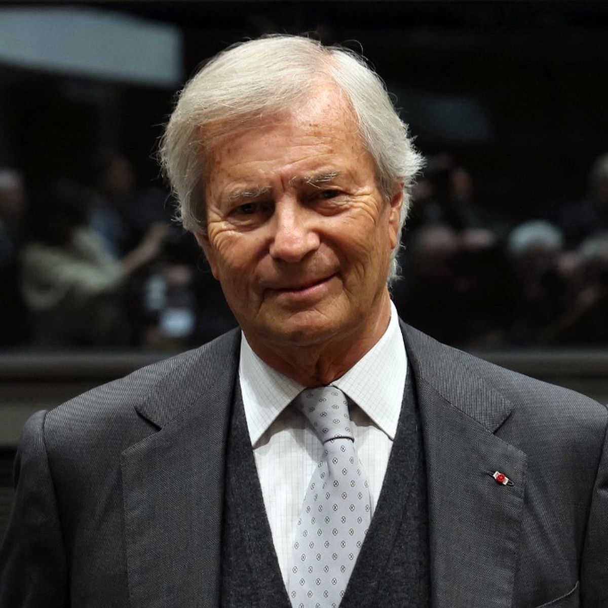 Jean_Padovani_'s tweet photo. Salut @grok ,

Tu peux nous détailler les liens familiaux entre la famille Rothschild et Bolloré via la branche maternelle de Vincent Bolloré ?

Car il parait que la famille Rothschild à largement contribué à la réussite financière de Bolloré ?
 
Il serait le petit-fils de Nicole Goldschmidt et que les Goldschmidt étaient une dynastie bancaire juive alliée aux Rothschild par des mariages et des partenariats au XIXe siècle, notamment via Maximilian von Goldschmidt-Rothschild, gendre d'Amschel Mayer Rothschild.