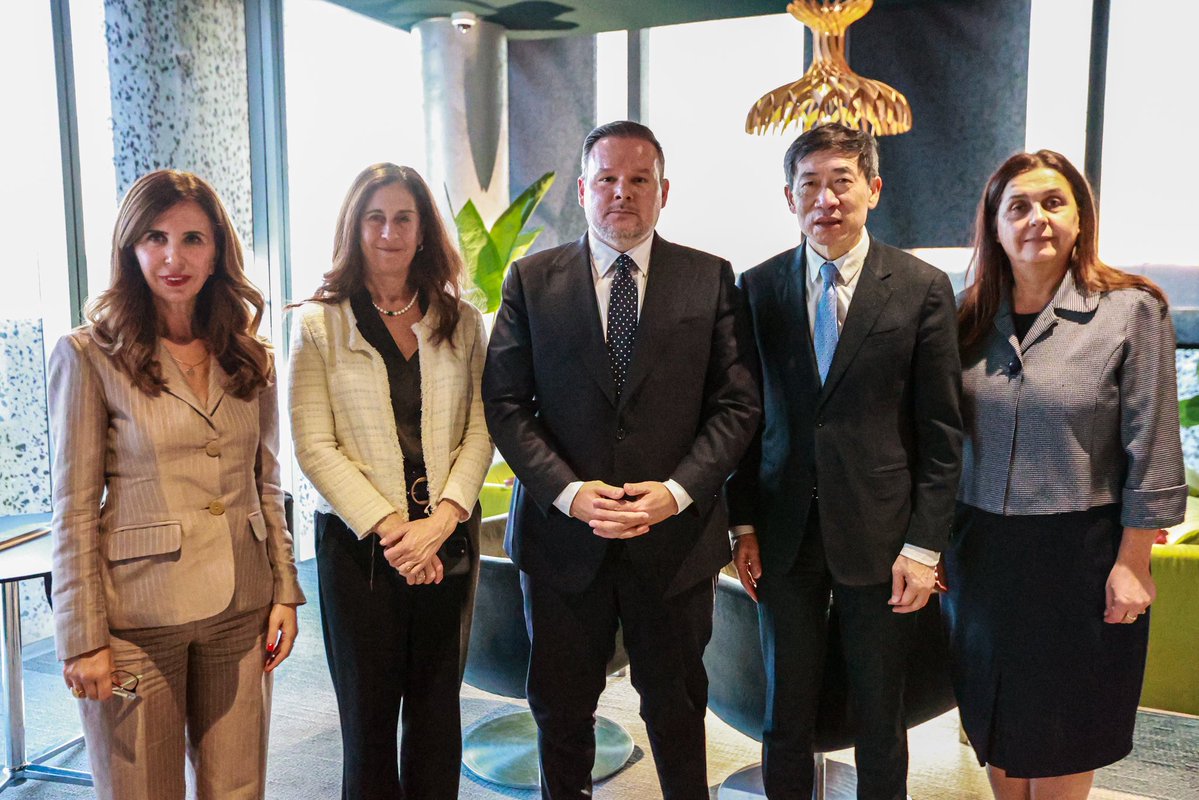 UNDPAlbania's tweet image. The @UN Under-Secretary-General and @UNDP Acting Administrator, @HaoliangXu met with Albania’s Minister of State for Local Government @Ervin_Demo to discuss the vital role of local governance in advancing #SDGs and #EU integration.
The discussion highlighted #UNDP’s ongoing…