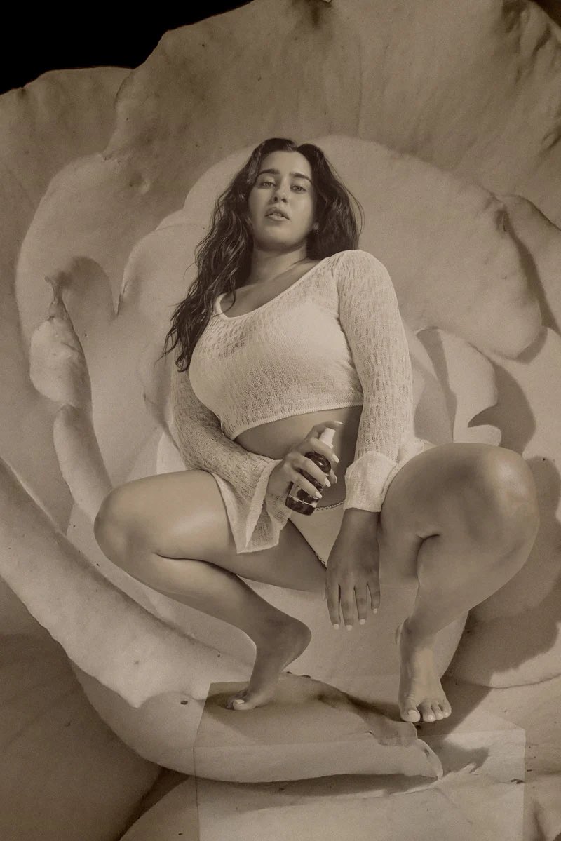 LMJUpdates's tweet photo. #PHOTO | Lauren for @brujitaskincare

🖇️: https://t.co/UPdOZMXdjs https://t.co/rXDsHqs3cN