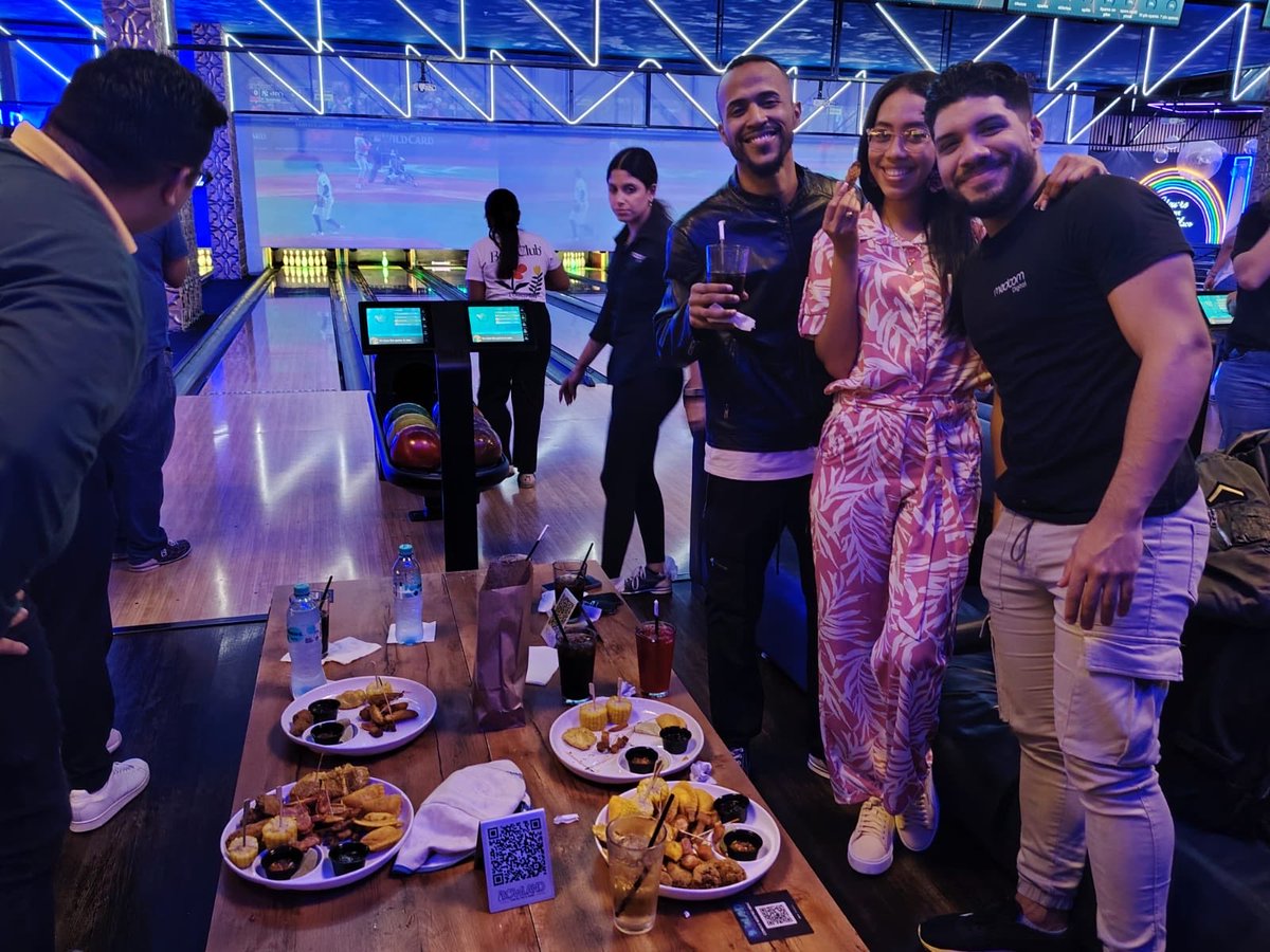 MedcomGH's tweet photo. El pasado 2 de octubre vivimos la emocionante culminación de nuestra Liga de Bolos. 🎳

Gracias a todos los que se sumaron en esta temporada. Se parte de todas las actividades organizadas para tí. 🤗

 #MedcomGH #SomosGreatPlacetoWork #UnExcelenteLugarParaTrabajar https://t.co/Ax5yLA3JYK
