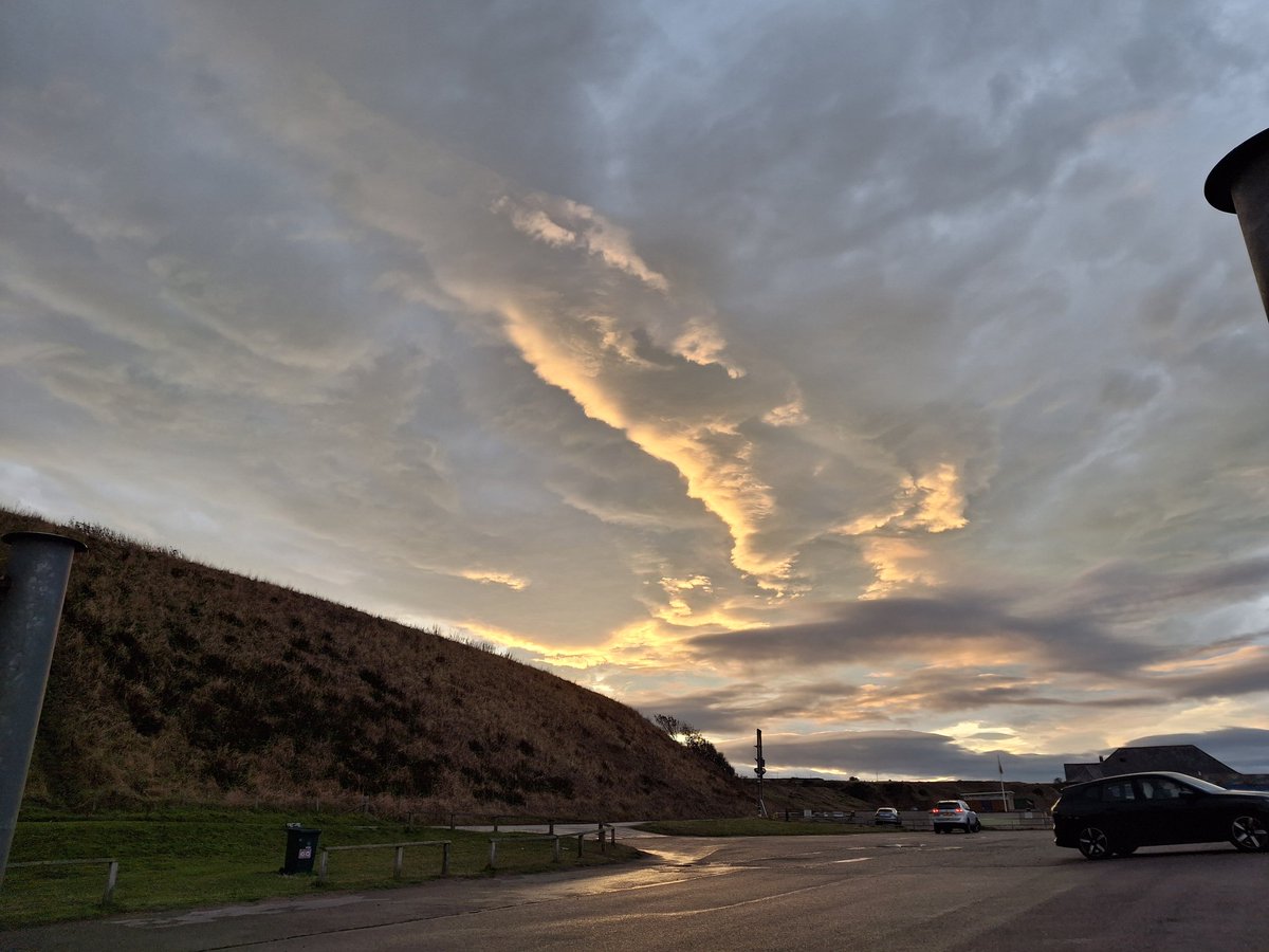 An atmospheric end to the day here in Cullen