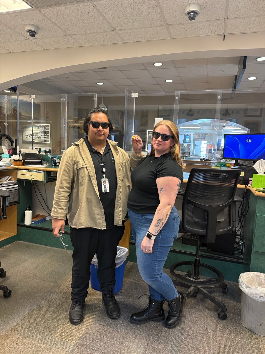 BeachesEnergy's tweet image. Thanks to our Beaches Energy Customer Service Team for making the impossible possible with dedication and positivity! We appreciate our customers; your support keeps our beaches #CommunityPowered! Join us all week for activities and giveaways! #CustomerServiceAppreciationWeek