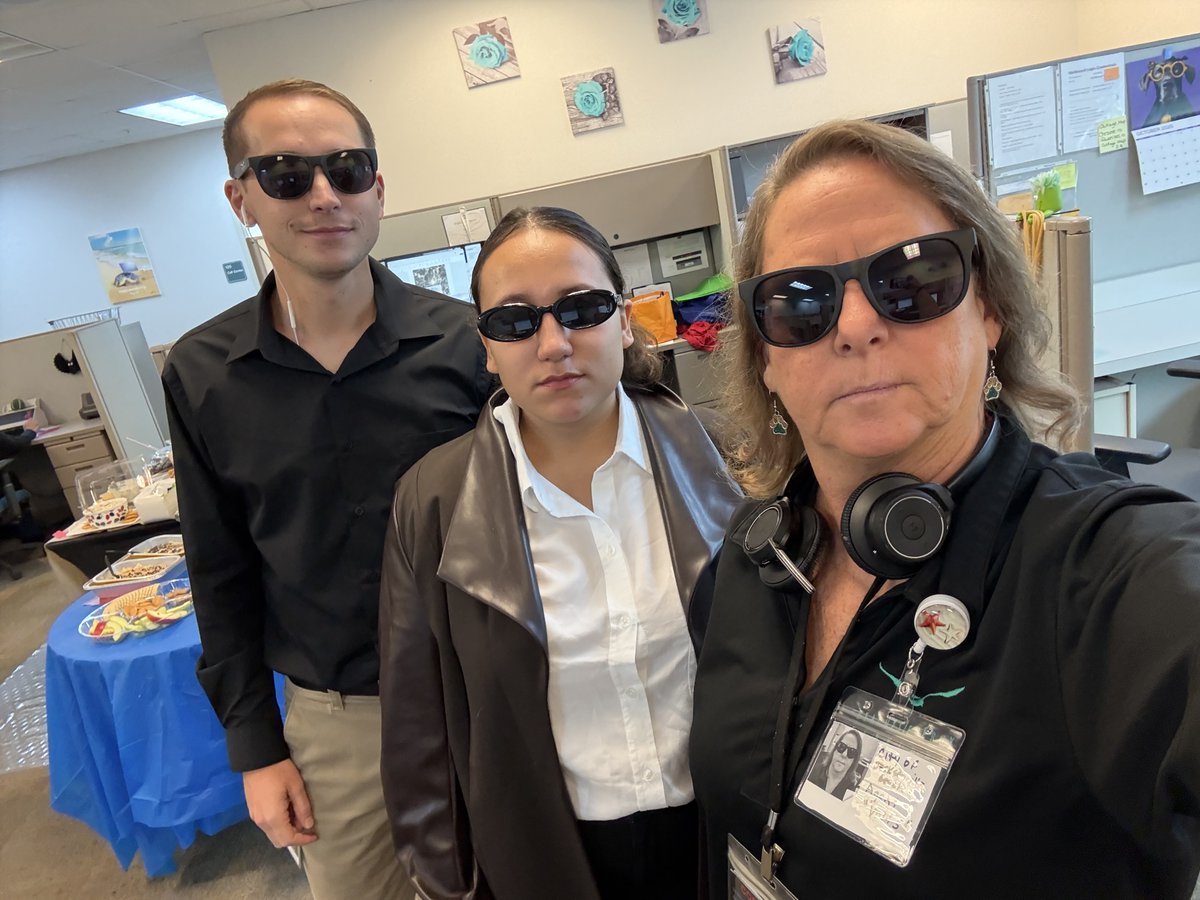 BeachesEnergy's tweet image. Thanks to our Beaches Energy Customer Service Team for making the impossible possible with dedication and positivity! We appreciate our customers; your support keeps our beaches #CommunityPowered! Join us all week for activities and giveaways! #CustomerServiceAppreciationWeek