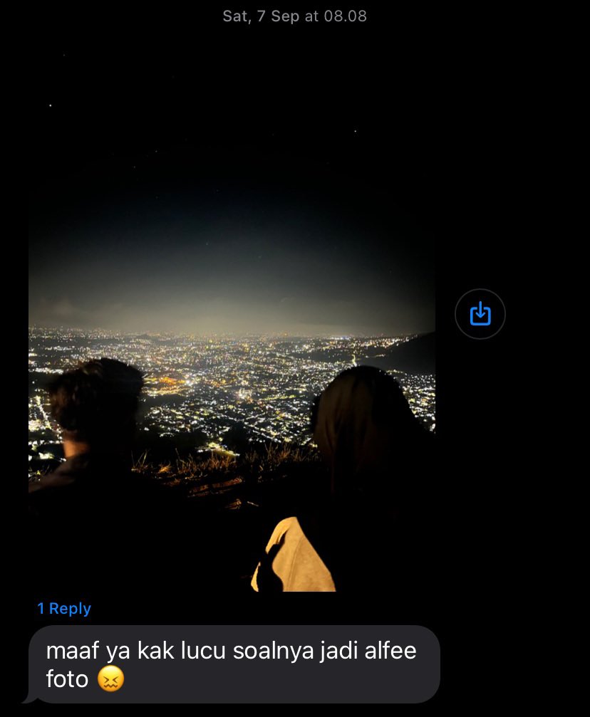 schxaoqi's tweet photo. 🙍🏼‍♀️"kalo km ga di mlg, ga ikut prime, gabakal ketemu aku lo"
🙎🏼‍♂️ "ora, ak bakal nemuin km"
🙍🏼‍♀️ "heleh ngapusi opo iso"
🙎🏼‍♂️ "panggah iso apapun carane" https://t.co/bM1vPOXPCK