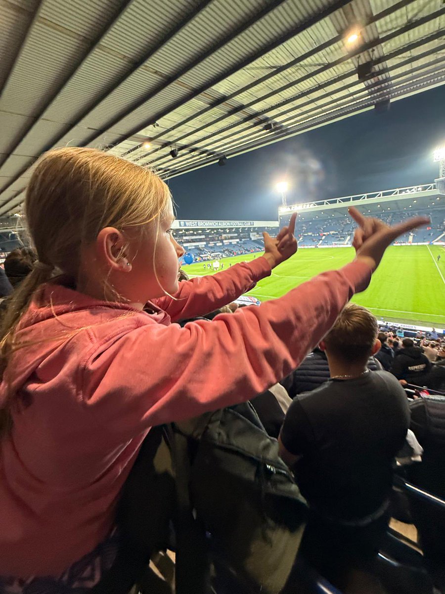 Daisy Marriott tweet media