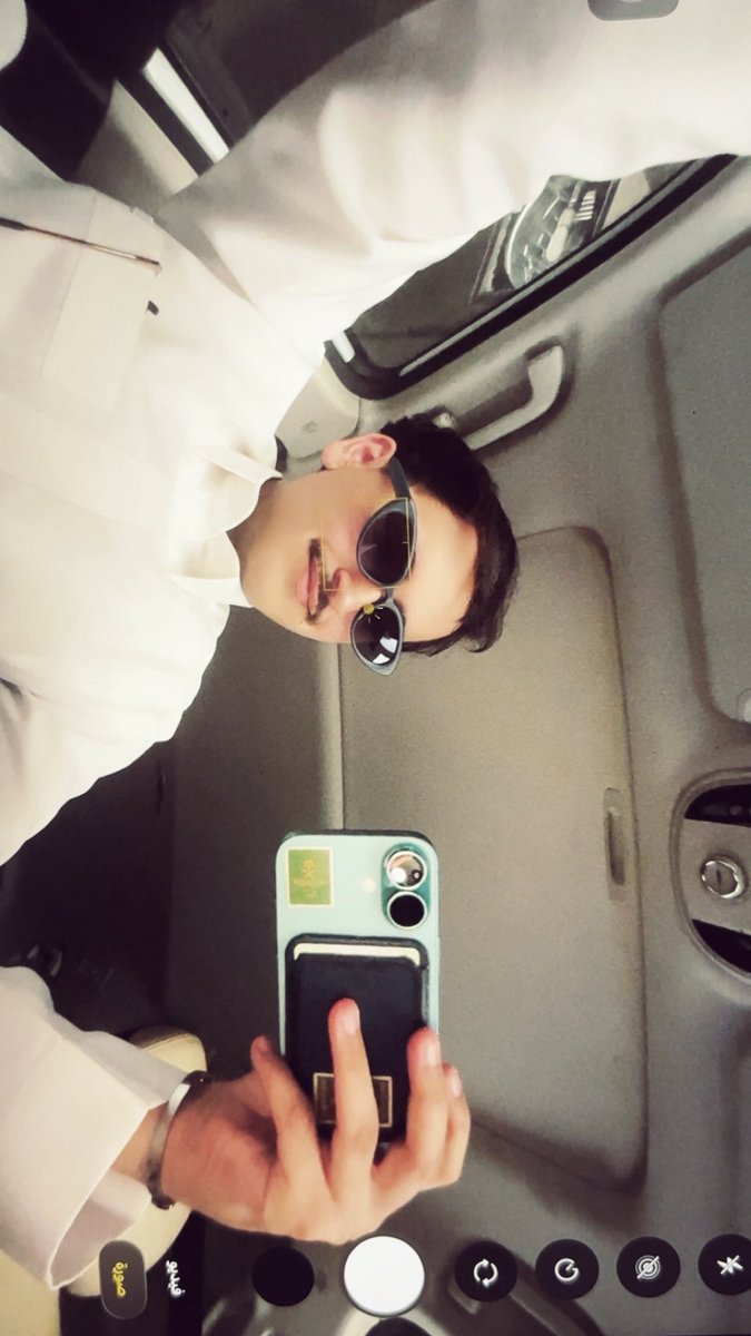 🎧 (@iamdamonddd) on Twitter photo 