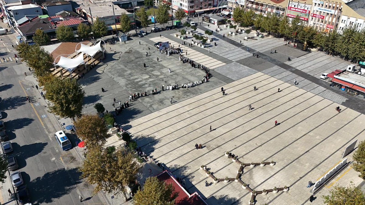 📍Sakarya Demokrasi Meydanı
Gazze İçin Sessiz Çığlık yürüyüşünde Sakarya İl Kadın Kolları Başkanlığı organizasyonunda TBMM KEFEK Başkanımız <a href="/cigdemerdogantr/">Çiğdem ERDOĞAN</a> ve teşkilatımızın katılımıyla Gazze'ye desteğimizi ilettik. Emeği geçenlerden Allah razı olsun.
<a href="/tugbaisikercan/">Tuğba IŞIK ERCAN</a> 
<a href="/AKKADINGM/">AK Parti Kadın Kolları</a>