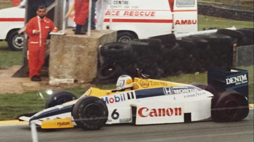 c7carl's tweet photo. @williamsf1 I was there @Brands_Hatch 💙 https://t.co/3pJgX0CIZ9