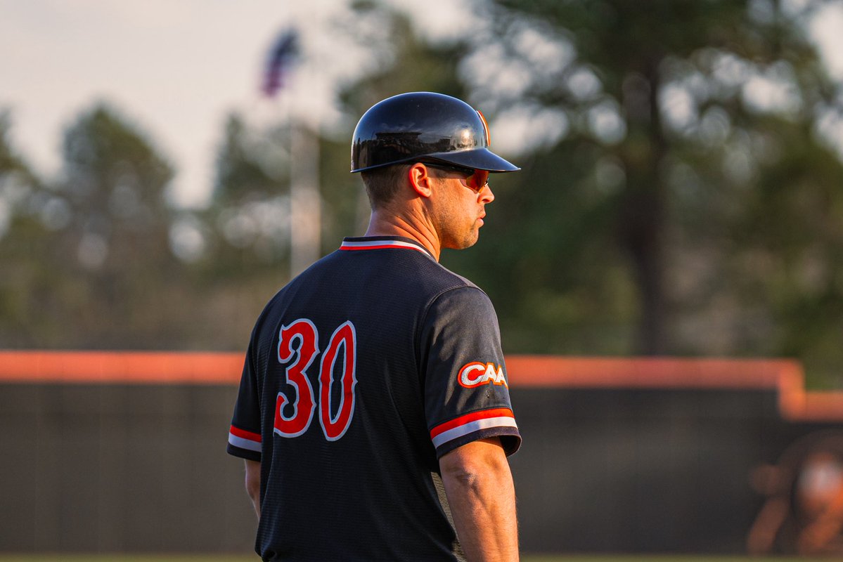 GoCamelsBSB's tweet image. Happy #NationalCoachesDay to our staff 🐪

#RollHumps