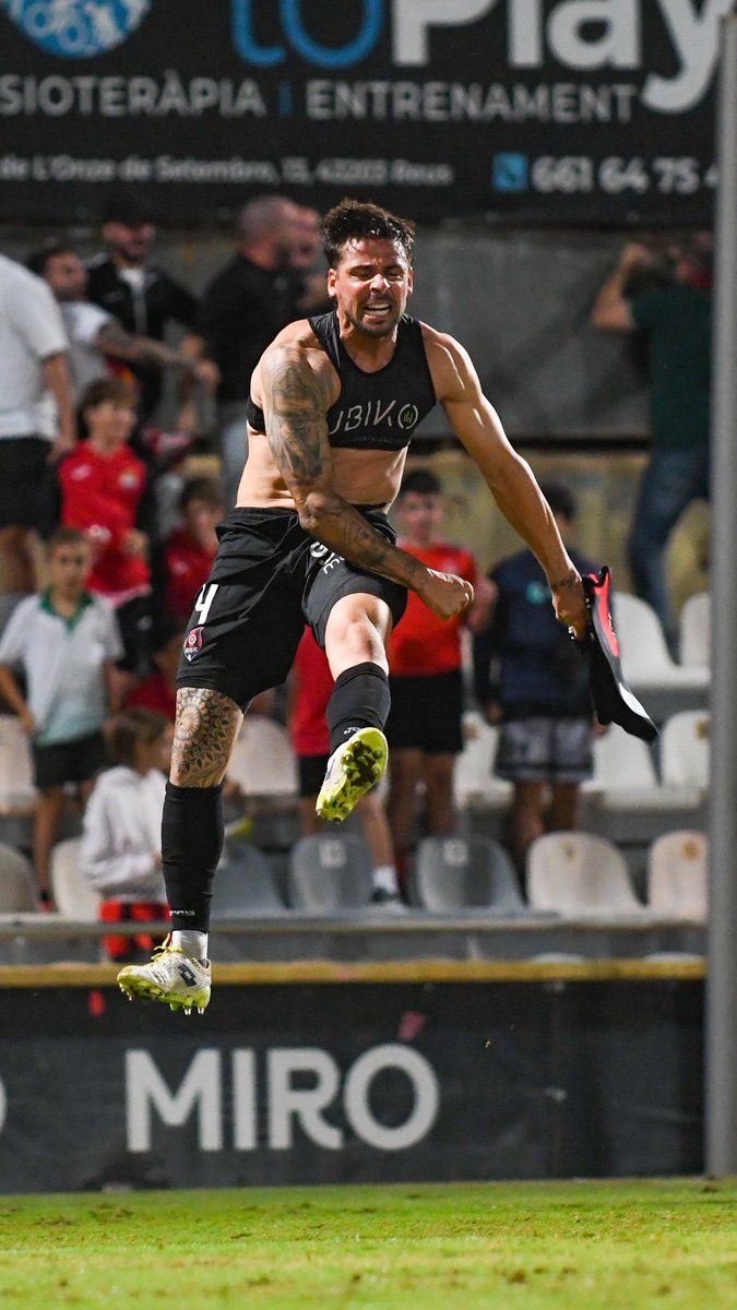 marklibi's tweet image. El éxtasis del gol. @xavi4xatu @ReusFCR