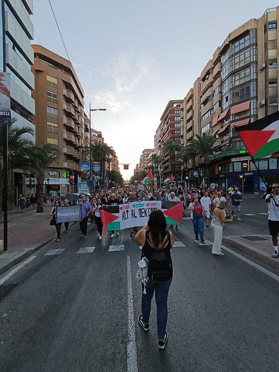 podemalacant's tweet image. 🟣📢 Desde Podemos Alicante nos unimos a la manifestación por Palestina 🇵🇸.

Defendemos la paz, la justicia y los derechos humanos ✊.

El sábado alzamos la voz para decir: ¡Basta ya de terrorismo y ocupación sionista!