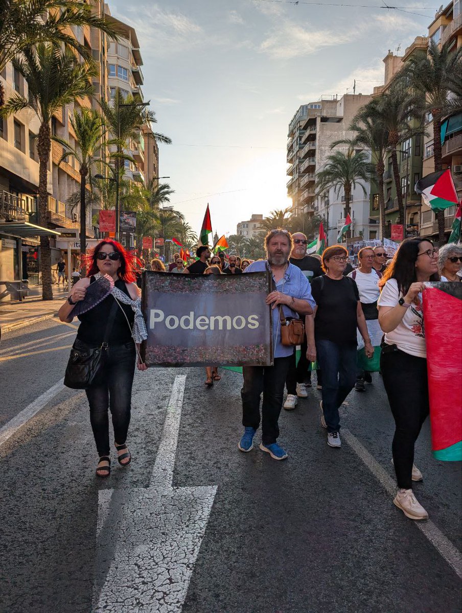 podemalacant's tweet image. 🟣📢 Desde Podemos Alicante nos unimos a la manifestación por Palestina 🇵🇸.

Defendemos la paz, la justicia y los derechos humanos ✊.

El sábado alzamos la voz para decir: ¡Basta ya de terrorismo y ocupación sionista!