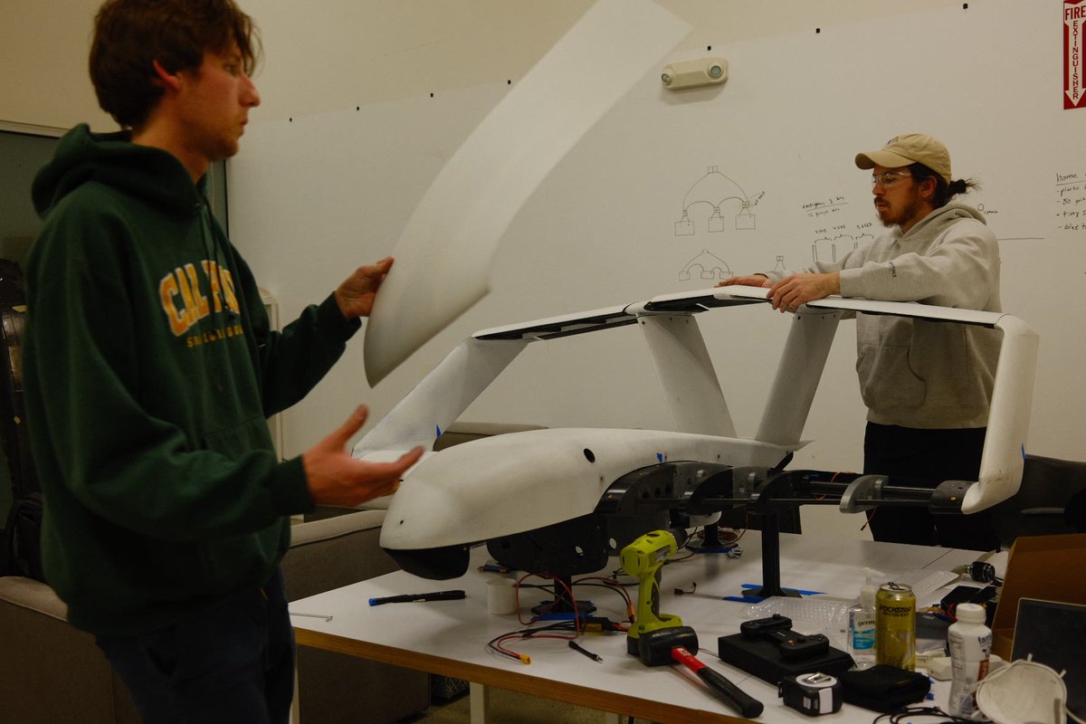 DavidZagaynov's tweet image. Throwback to a bit over a year ago, building our first prototype - the v0.
At a 6 foot wingspan, we felt like it was huge. Since then, we've built and flight tested the 13 foot Seagull and are building the 50 foot Heron. Possible only because of the immense learnings we have…