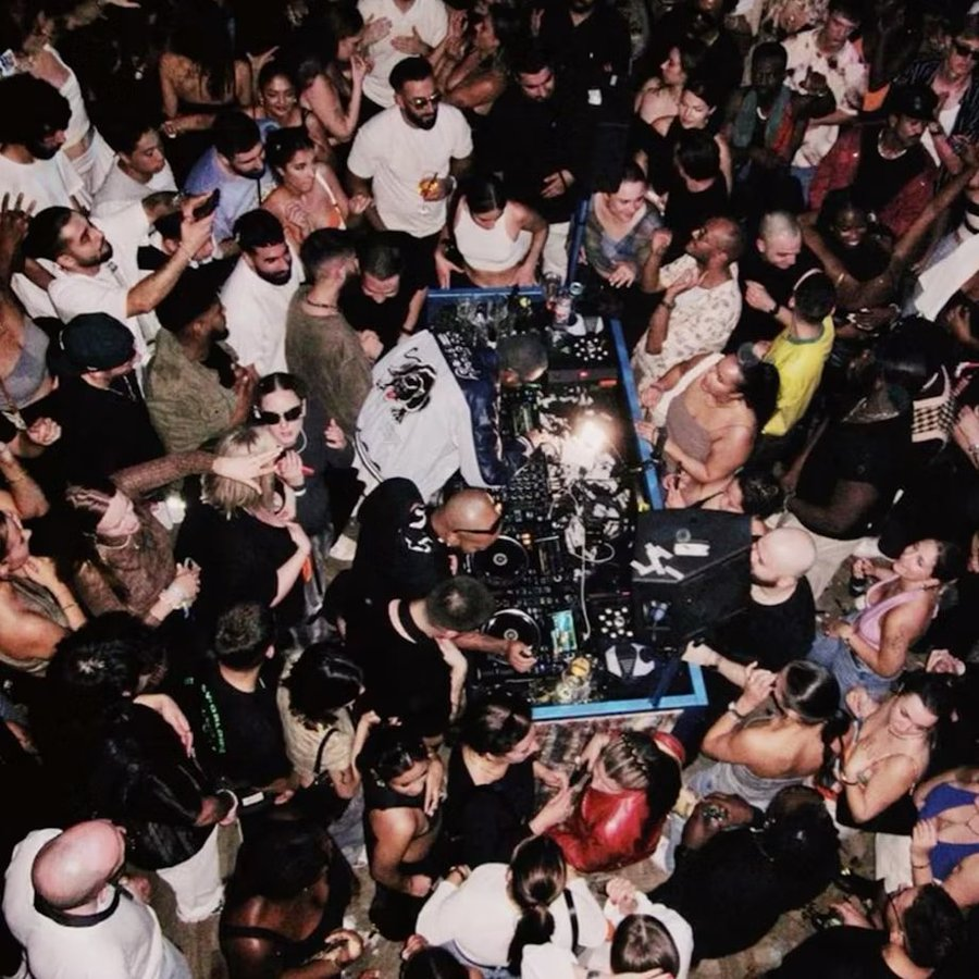 Founders Arm tweet media