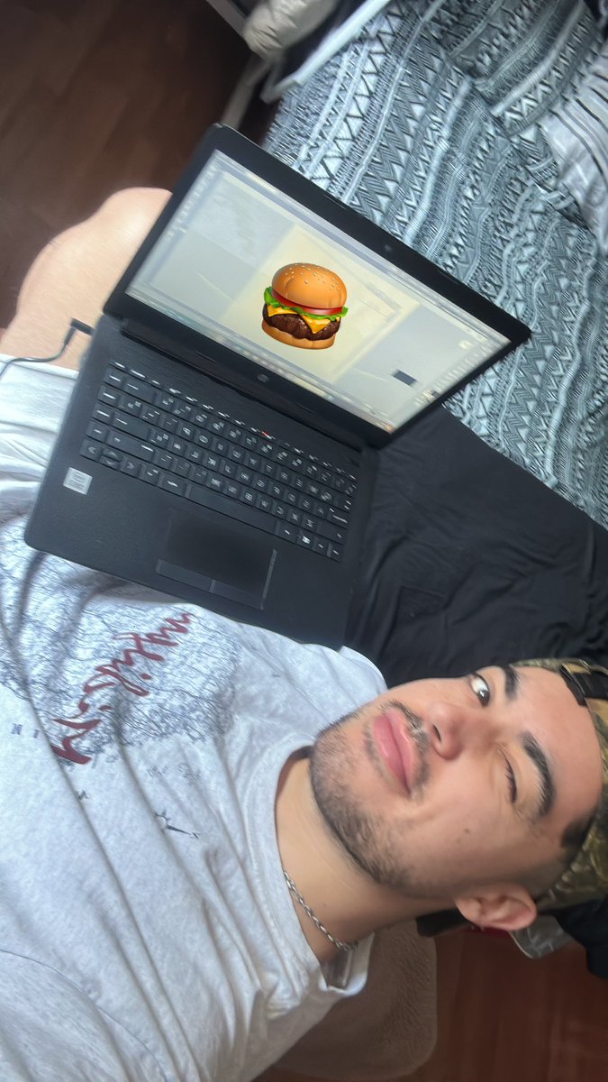 Kentropicall's tweet image. Tengo un hambreeee 😫