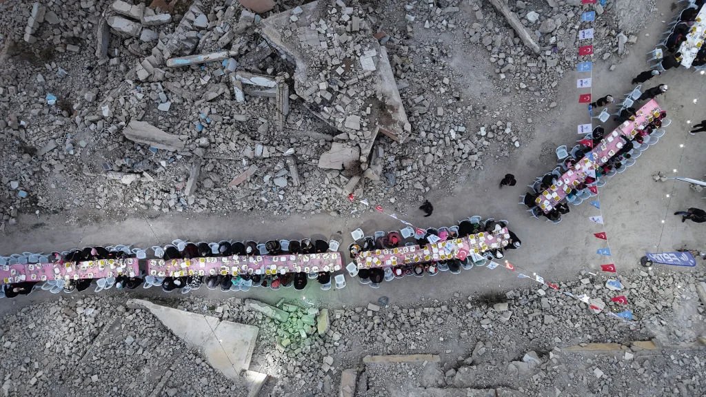 مقالي الجديد عن إعادة الإعمار في مجلة الفراتس، هاكم الرابط alpheratzmag.com/arguments/إعادة-الإعمار-في-سوريا-2/?ct=t(EMAIL_CAMPAIGN_4_29_2024_15_0_COPY_01)&amp;mc_cid=cab5c2c9d3&amp;mc_eid=a411808840