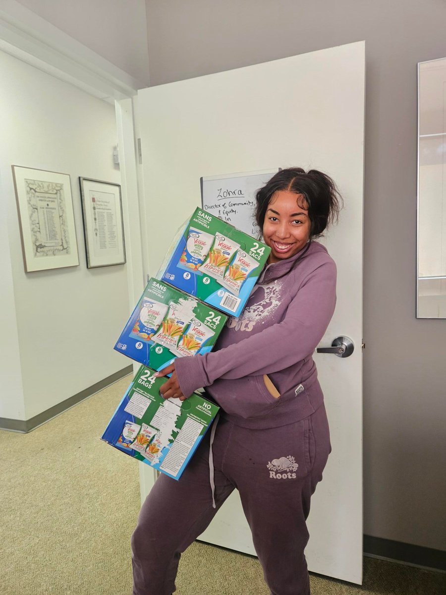 💙 Thank you to <a href="/CIBCMellon/">CIBC Mellon</a>  for donating over 400 snack bags for our youth! Your generosity brought smiles and made a big impact.

We’re so grateful for partners like you who continue to support our mission to help youth thrive. 
#ThankYou #CommunitySupport #YouthEmpowerment