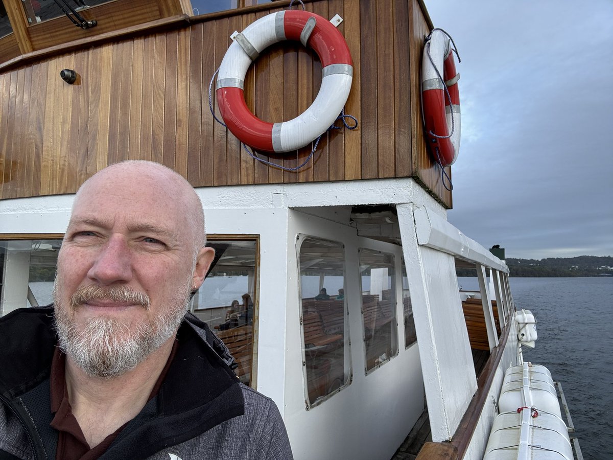 peterboo's tweet image. Great to experience the big sky on Lake Windermere today - very pleased to identify some cloud formations
