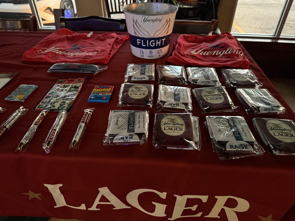 TheKennyRoda's tweet photo. Join me for tonight for @yuenglingbeer Time Out For Trivia at @JMalloys in Medina, kickoff is 8:15p.
Ice cold @yuengling specials, great food, trivia &amp; prizes including @BunkerHillGC passes, while watching KC battle Jacksonville!
🏈🍺🍔🍕🥨🍻 https://t.co/qbD48B9f4S