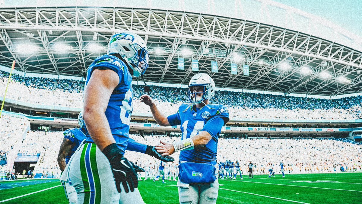Sam Darnold rankings through 5 weeks:

EPA/play: #1
Success Rate: #1
CPOE: #1
PFF grade: #1
YPA: #1
Passer Rating: #3
QBR: #2