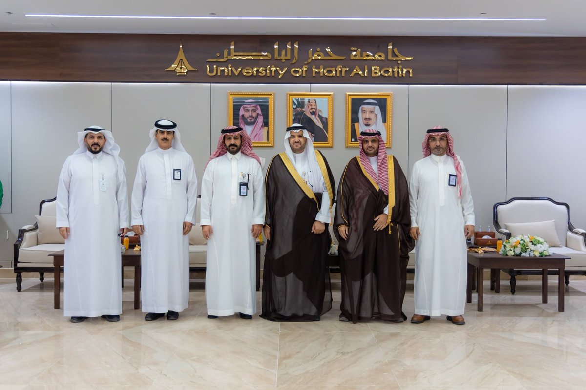 UHB_University's tweet photo. في إطار تعزيز التعاون مع الجهات الوطنية ذات العلاقة؛
استقبل سعادة رئيس #جامعة_حفر_الباطن أ.د. خالد بن باني الحربي اليوم سعادة مدير مكتب هيئة الصحة العامة (وقاية) د. ناصر بن تركي الظفيري، والوفد المرافق له، بحضور وكيل الجامعة أ.د. فرحان بن خشم السويلمي؛ لبحث مجالات التعاون، وتعزيز الشراكة في المجالات ذات الاهتمام المشترك.