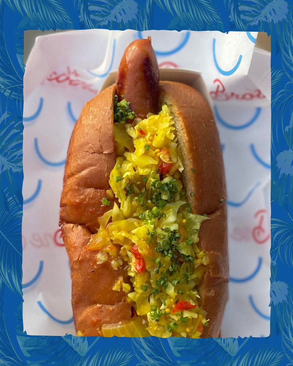 Dune Brothers are serving the Dune Dog — made with Snap-O-Razzo’s signature seared beef-and-pork hot dog, chow chow relish &amp; crispy shallots.
📍239 Dyer St, Providence &amp; 684 Bullocks Point Ave, Riverside