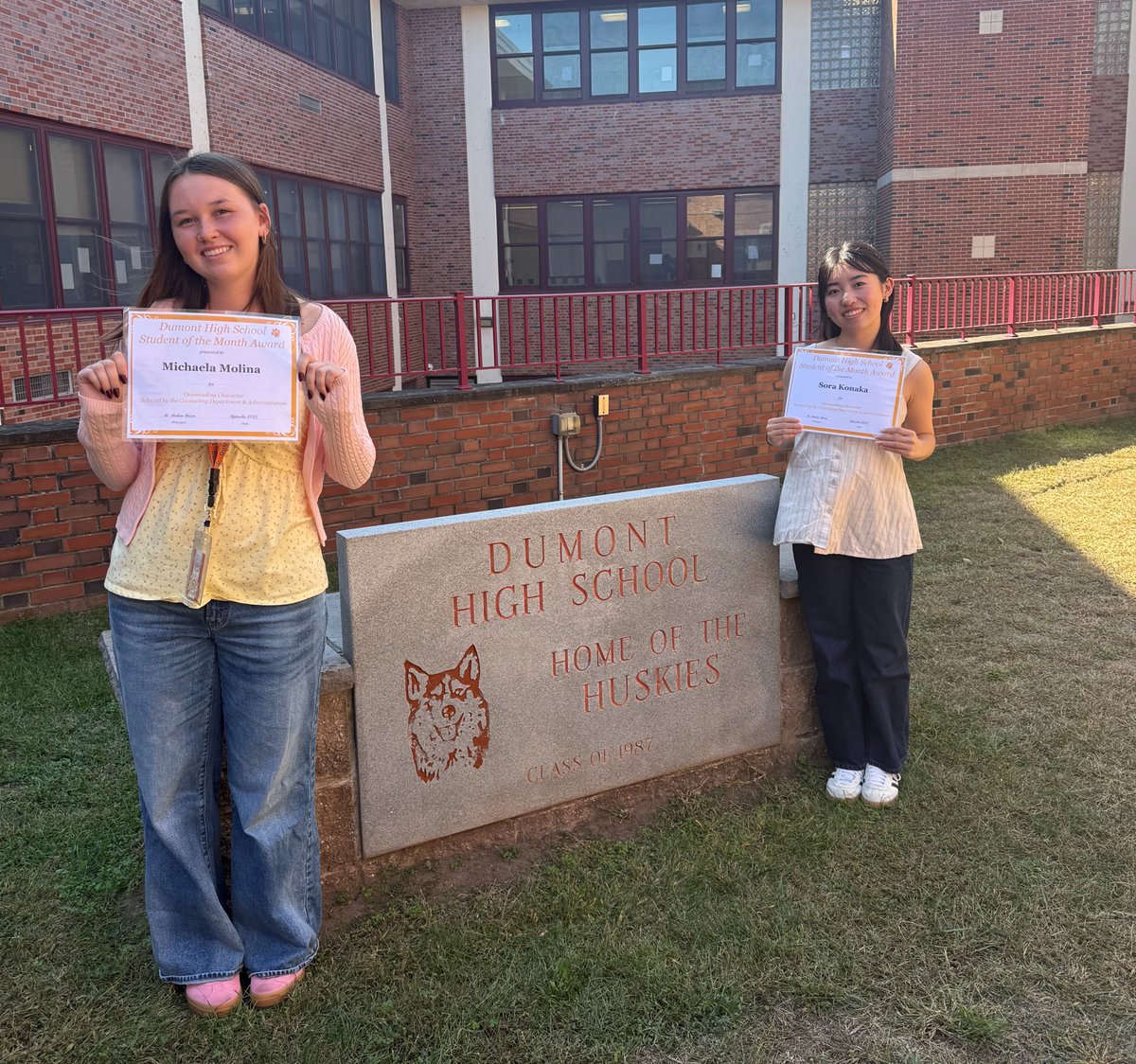 ✨Big shoutout to our September Students of the Month, Sora Konaka and Michaela Molina! 🎉Their hard work and dedication have truly set the bar high! 🙌Let's celebrate them and the incredible spirit of our Huskies!🐾🧡  #StudentOfTheMonth #CelebrateSuccess #HuskyPride🙌