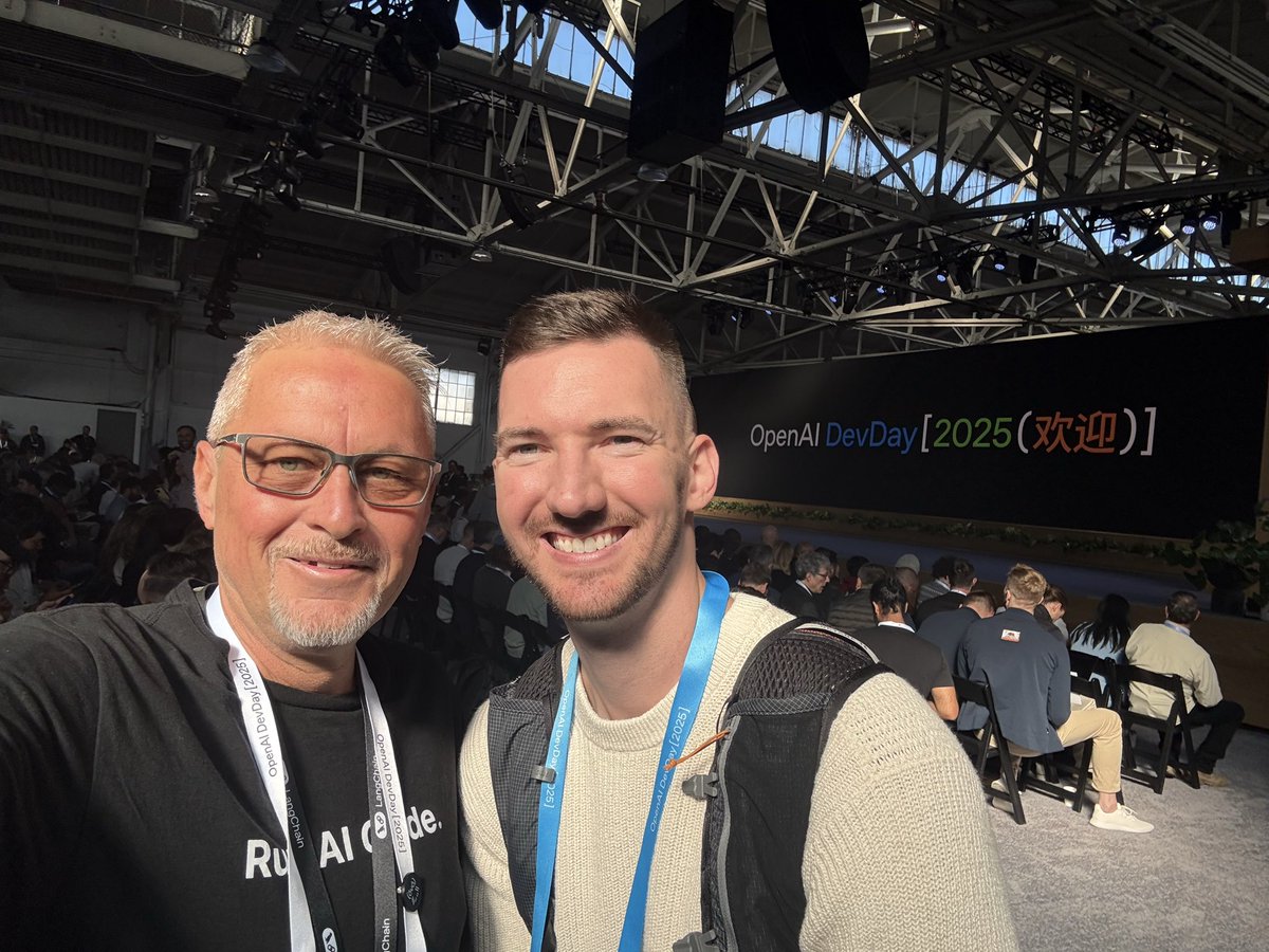 GitMaxd's tweet image. So fun!
Watched the @sama keynote and met @leerob and @MatthewBerman 🔥
Loving every moment!