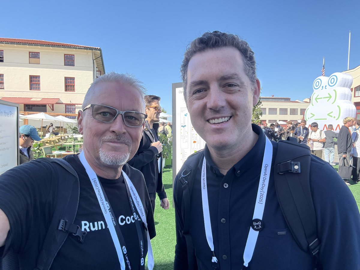 GitMaxd's tweet image. So fun!
Watched the @sama keynote and met @leerob and @MatthewBerman 🔥
Loving every moment!