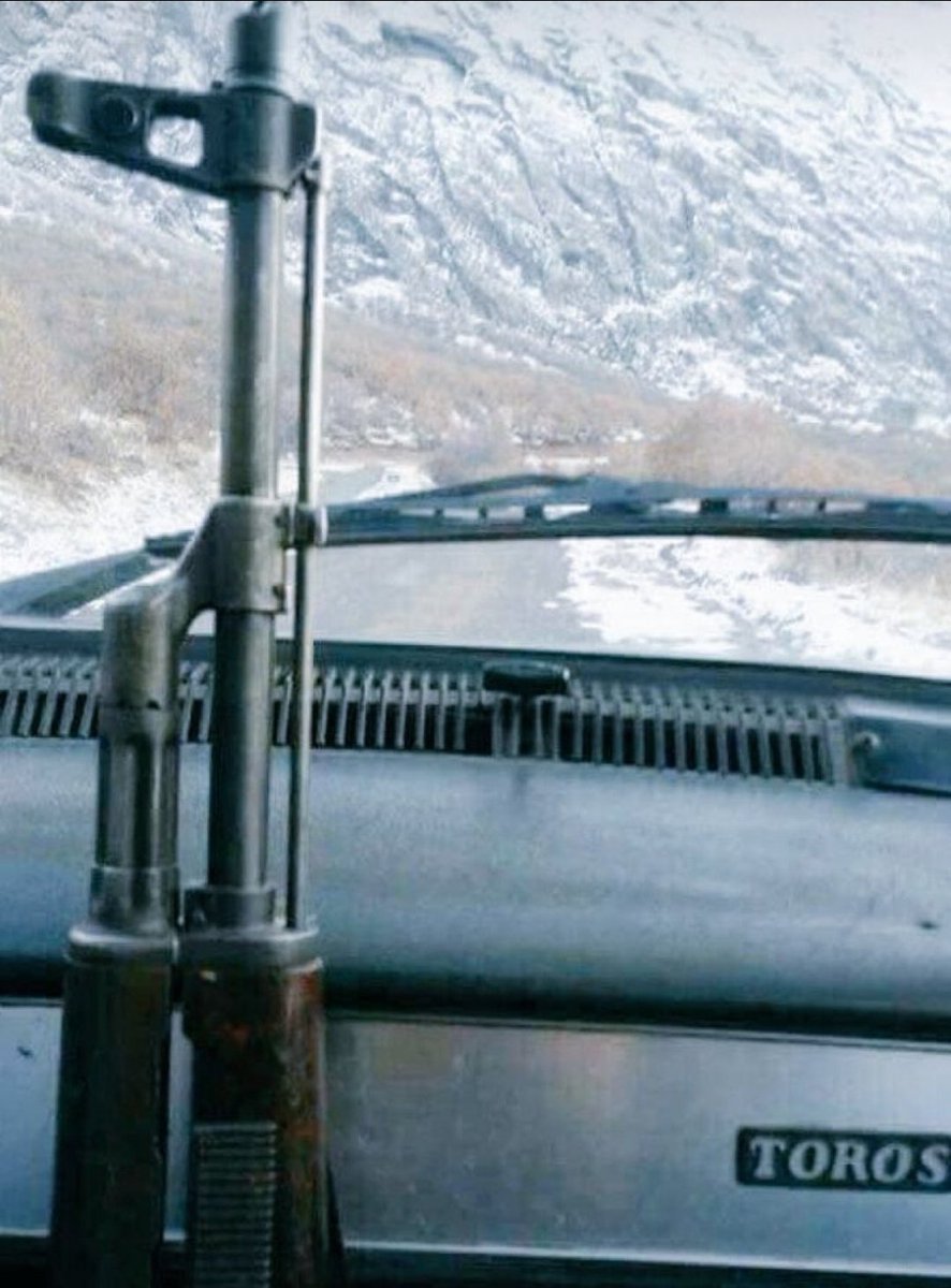 JİTEM = hırt hoplatan. 🇹🇷
Kudurun Kodugumun Teröristleri..
