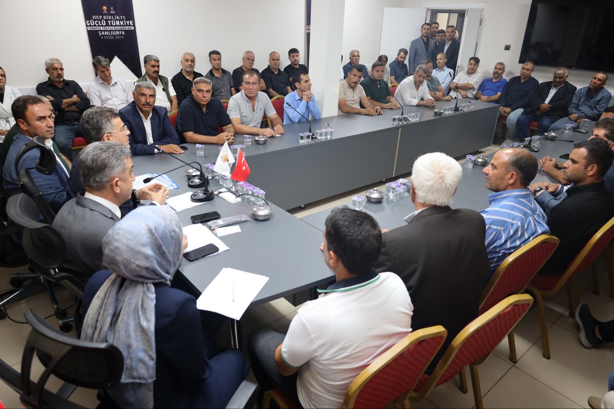 "Bizim için mahalle, siyasetin kalbinin attığı yerdir. Mahalle başkanlarımız da bu kalbin ritmini ayarlayan doktorlarımızdır."

📍Ak Parti Hilvan İlçe Başkanlığı
📍Ak Parti Karaköprü İlçe Başkanlığı
📍Ak Parti Haliliye İlçe Başkanlığı
📍Ak Parti Eyyübiye İlçe Başkanlığı 

İl