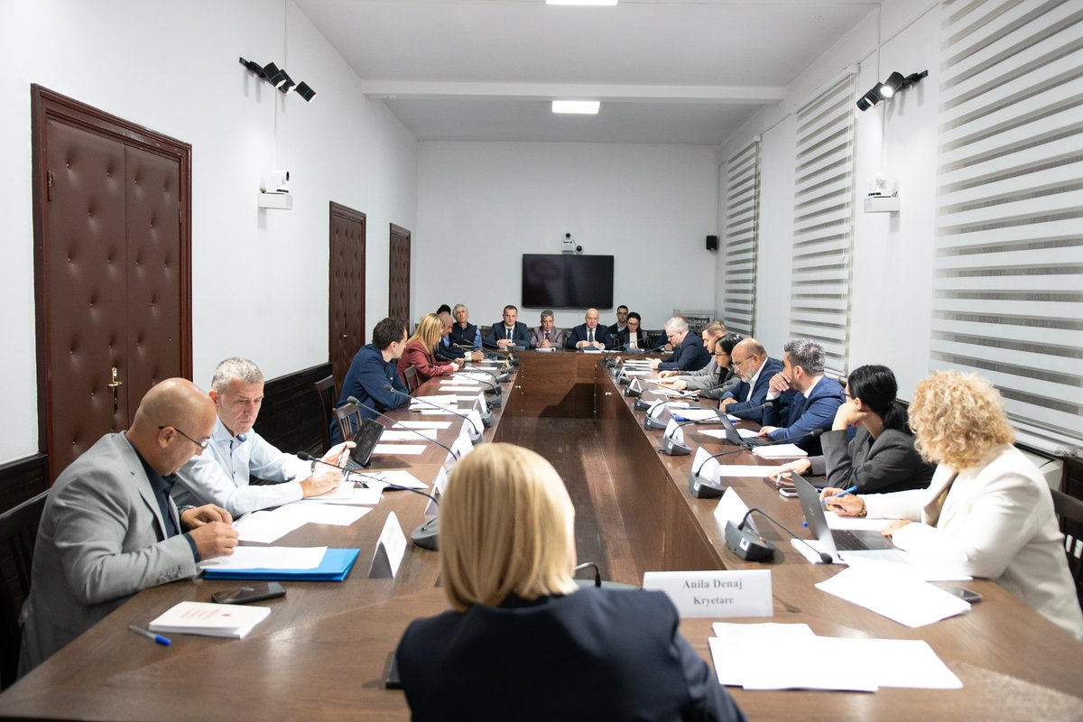 Në mbledhjen e përbashkët të Komisionit për Burimet Natyrore, Infrastrukturën dhe Zhvillimin e Qëndrueshëm &amp; Komisionit për Nismat Qytetare, Bashkëpunimin dhe Mbikëqyrjen Institucionale ku u diskutua raporti vjetor i Autoritetit të Komunikimeve Elektronike dhe Postare për 2024.