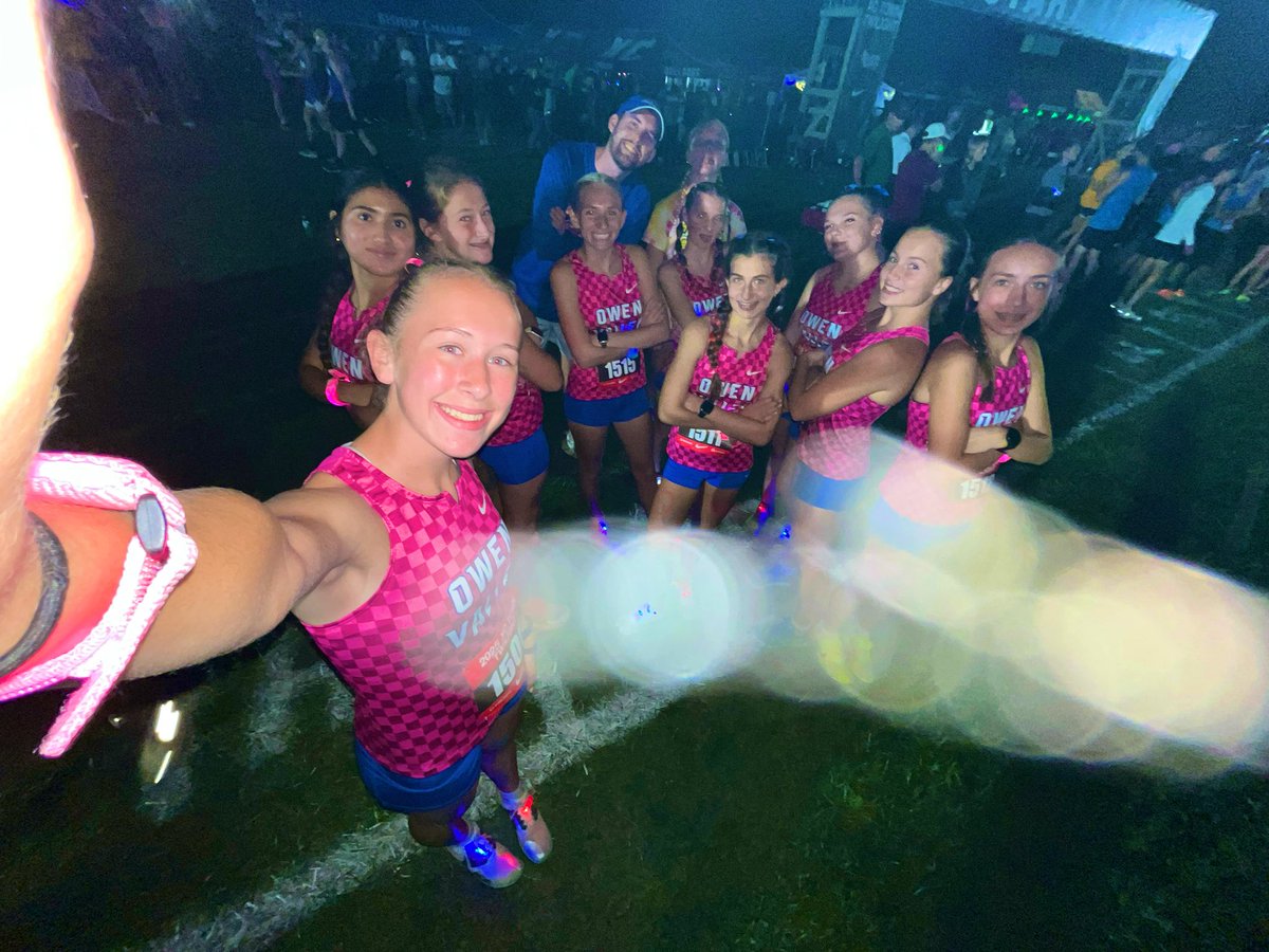 OVHSGirlsXC's tweet photo. Lady Patriots rock the pink uni’s for the first time! Nike Twilight was a blast as always! Finished the night with two PR’s and two SB! https://t.co/uvQjmA3C4b
