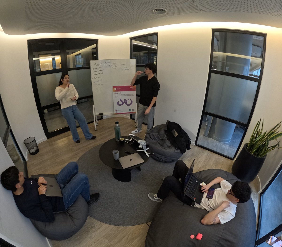 Stefan Meroslaw tweet media