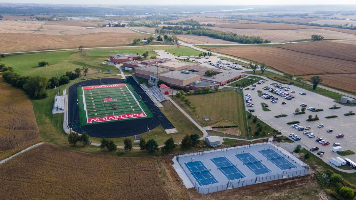 SpringfieldPV's tweet image. The new tennis courts at Platteview High School are officially complete! The team celebrated by playing their first match on the new courts last Thursday. Congratulations to our athletes on this exciting new chapter!