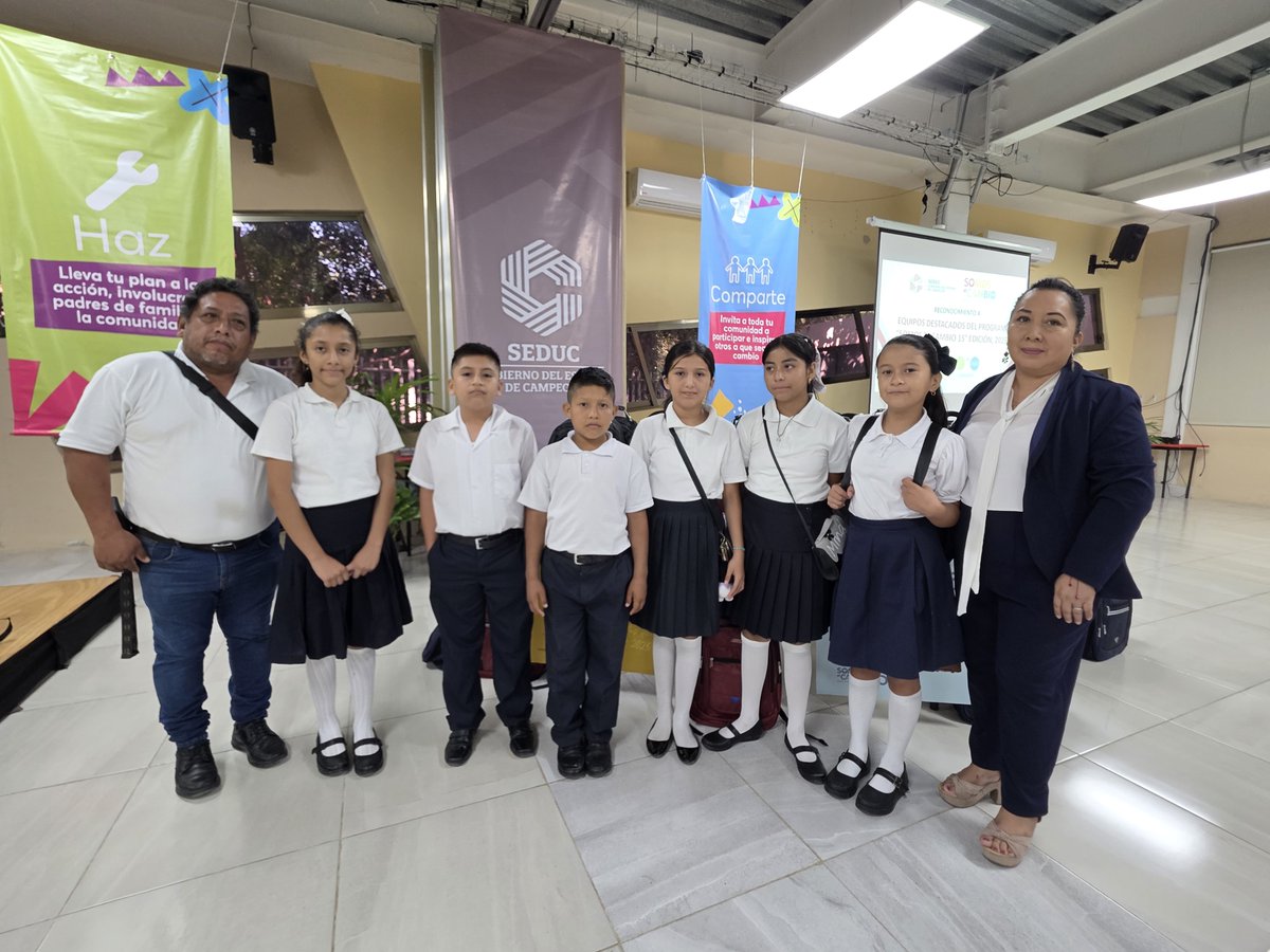 El 30 de septiembre se realizó en Campeche la Premiación Estatal de Somos el Cambio. 🎉
16 equipos recibieron reconocimiento por sus proyectos sociales 💜
Gracias al secretario de Educación <a href="/ProfVictorSar/">VICTOR MANUEL SARMIENTO MALDONADO</a> . Víctor Manuel Sarmiento Maldonado y a la <a href="/SEDUCampeche/">SEDUC CAM</a> por su apoyo.