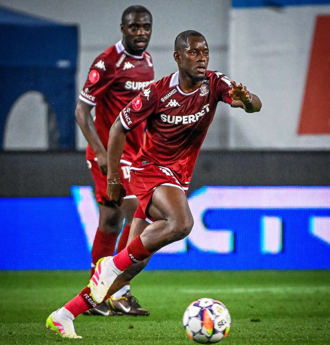 Selephanto's tweet photo. 🚨🚨 OFFICIEL : Seko Fofana est 𝗙𝗢𝗥𝗙𝗔𝗜𝗧 pour le rassemblement de la Côte d’Ivoire ! ❌

Emerse Faé convoque Kader Keita pour le remplacer ! 🔁 https://t.co/td2zCeUZRs