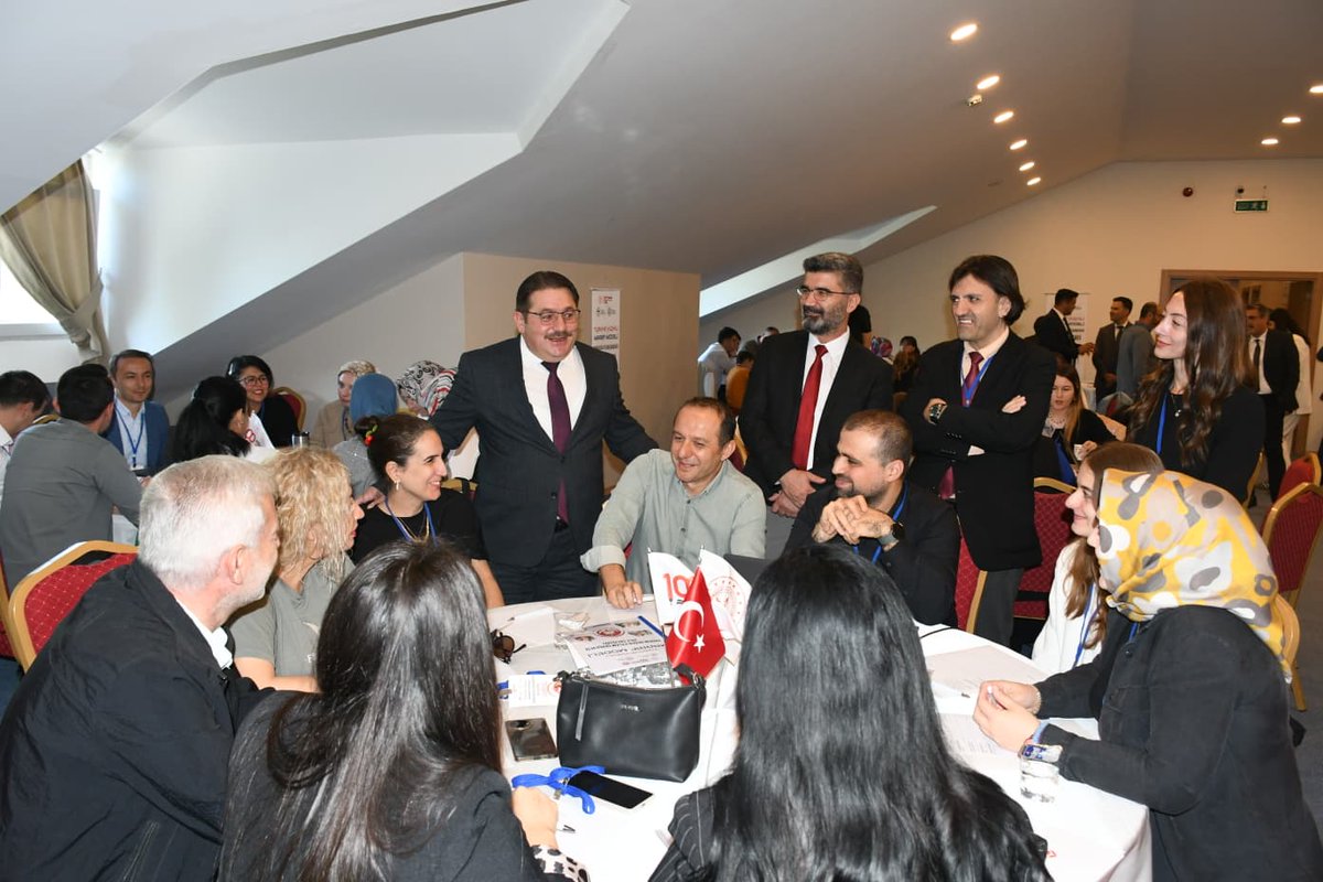 sakaryamem's tweet image. 📌 Türkiye Yüzyılı Maarif Modeli Erdem-Değer-Eylem Çerçevesi Aile Çalıştayı

2025 yılının “Aile Yılı” ilan edilmesi kapsamında, huzurlu aile ve toplum idealine katkı sunmak amacıyla düzenlenen Türkiye Yüzyılı Maarif Modeli Erdem-Değer-Eylem Çerçevesi Aile Çalıştayı, Sakarya…