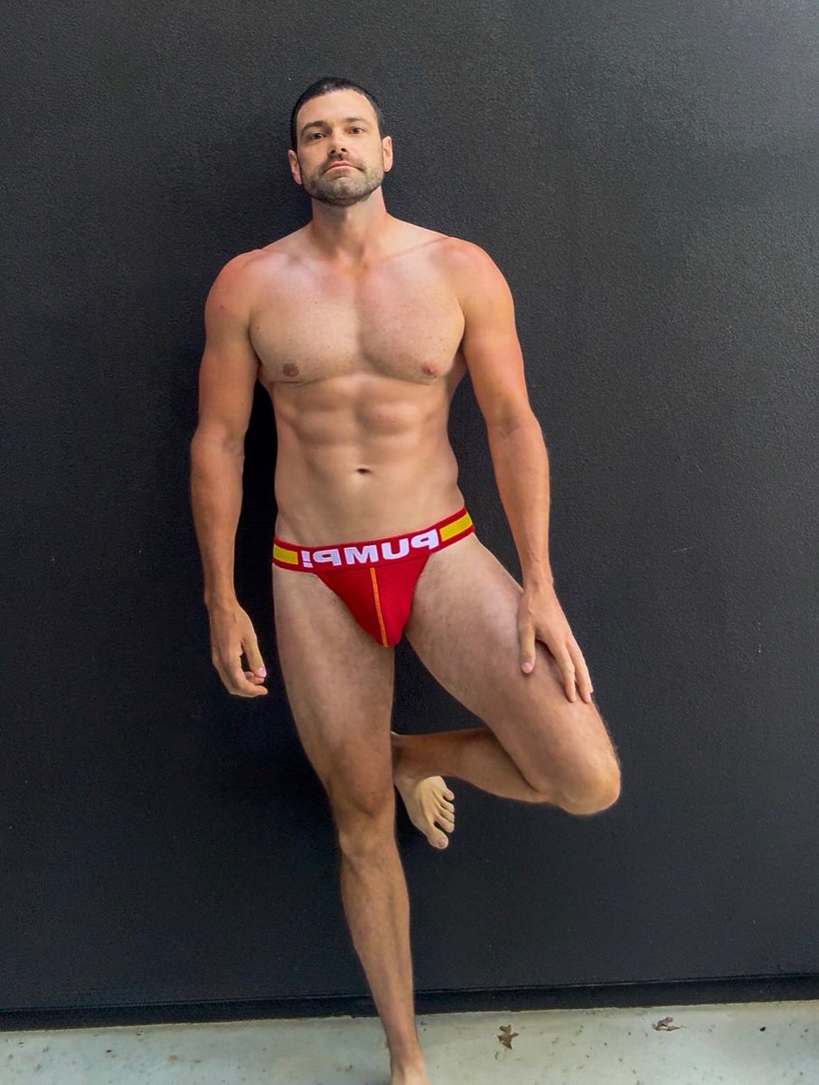 Charleston Pride is this weekend so look at this slightly different schedule 👇🏼 

chaturbate.com/chasemason20

Monday 10/6 <a href="/7pm/">Huong Le</a> EST 🍀6
Wednesday 10/8 <a href="/9pm/">9pm</a> EST 🍷🍻 
Thursday 10/9 <a href="/9pm/">9pm</a> EST 🐝💤
Sunday 10/12 <a href="/7pm/">Huong Le</a> EST